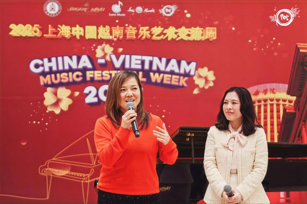 Prof. Chen Chunyuan - Học viện Âm nhạc Thượng Hải, thành viên Hội đồng nghệ thuật